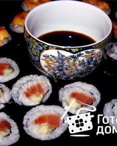 Роллы с семгой и роллы спайс