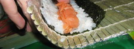 роллы с семгой. Шаг 8