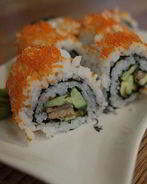 Роллы с угрем, авокадо и огурцом