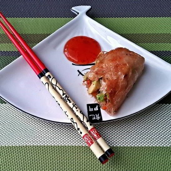 Рецепт спринга-роллов с креветкой и авокадо