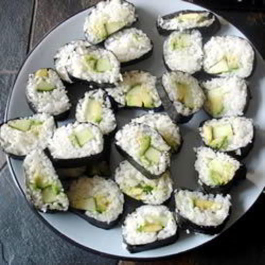 Рецепт суш роллы с огурцом и авокадо