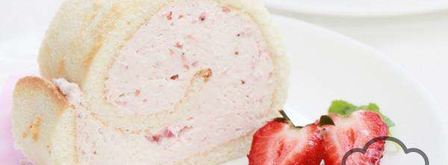 бисквитный рулет с клубникой. Шаг 6