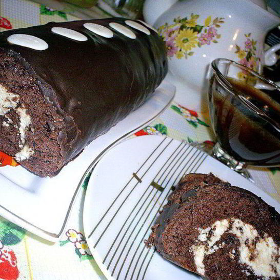 Рецепт быстрого шоколадно-творожный рулет