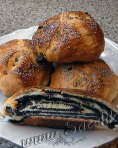 Дрожжевой рулет с маком