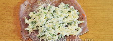 куриный рулет с сыром и чесноком. Шаг 6