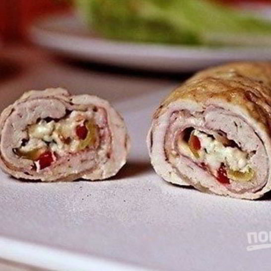 Рецепт куриного рулета с сыром и ветчиной