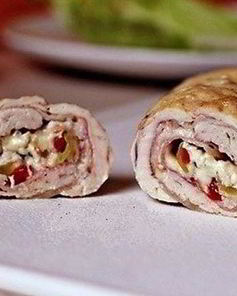 Куриный рулет с сыром и ветчиной