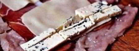 куриный рулет с сыром и ветчиной. Шаг 3