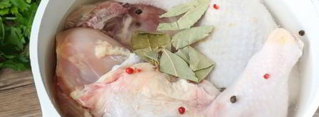 куриный рулет с желатином в бутылке. Шаг 5