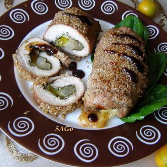 Рецепт куриных рулетиков с грушей и кунжутом в пряном соусе восточный экспресс