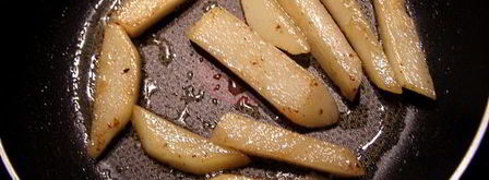 куриные рулетики с грушей и кунжутом в пряном соусе восточный экспресс. Шаг 4