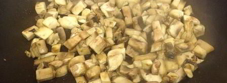 куриные рулеты, фаршированные грибами и овощами. Шаг 2