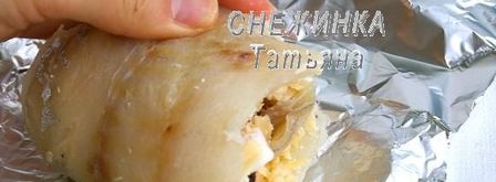 морской рулет с сыром джюгас под маковым соусом на подушке из цукини. Шаг 4