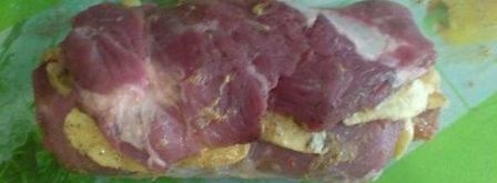 мясной рулет с дижонской горчицей и бананами. Шаг 31