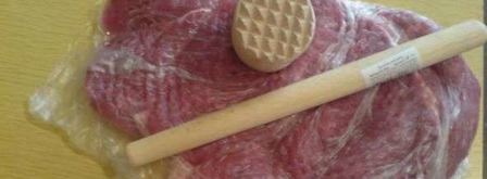 мясной рулет с дижонской горчицей и бананами. Шаг 17