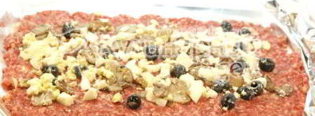 мясной рулет с грибами. Шаг 4