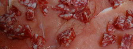 рулет из индейки с салями. Шаг 4