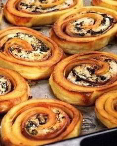 Рулет из картошки со шпинатом