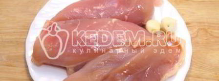 рулет из курицы с овощами и яйцами. Шаг 4