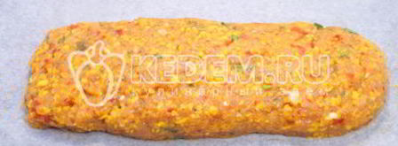 рулет из курицы с овощами и яйцами. Шаг 9