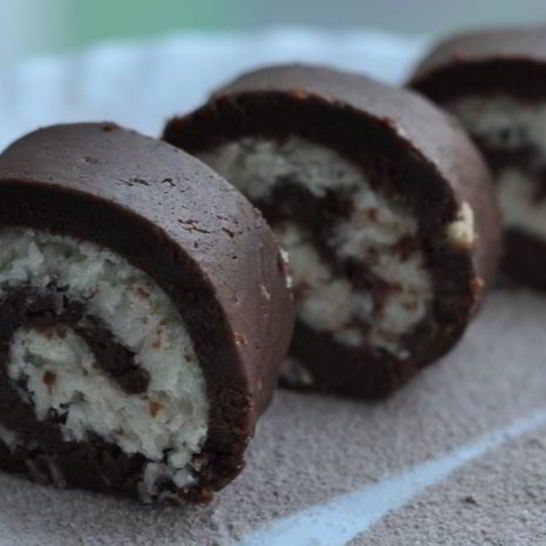 Рецепт рулета из печенья без выпечки