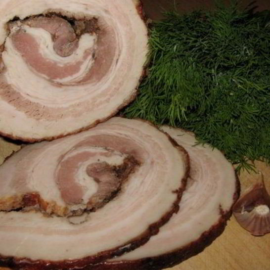 Рецепт рулета из сала в луковой шелухе