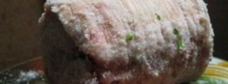 рулет из сала в луковой шелухе. Шаг 3