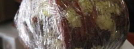 рулет из сала в луковой шелухе. Шаг 7