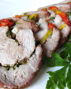 Рулет из телятины с перцем и зеленью