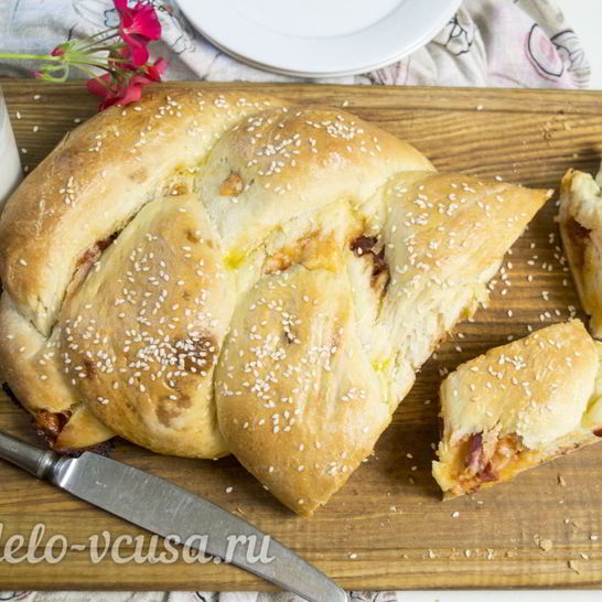 Рецепт рулета из теста с колбасой и сыром