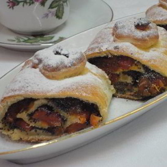 Рецепт рулета с курагой и маком