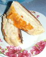 Рулет с творожной начинкой