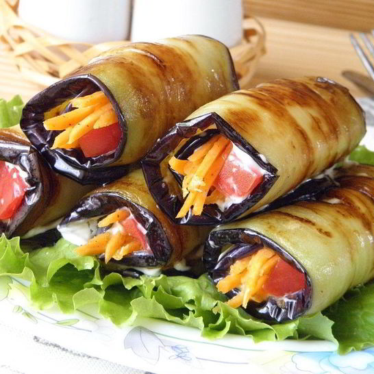 Рецепт рулетиков из баклажанов с корейской морковкой