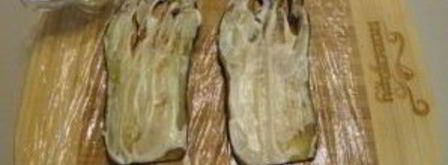 рулетики из баклажанов с корейской морковкой. Шаг 4