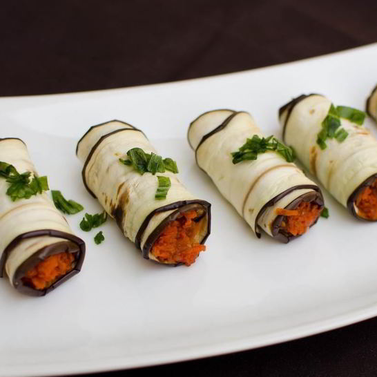 Рецепт рулетиков из баклажанов
