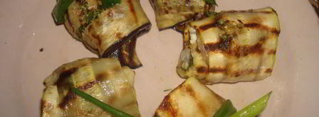 рулеты из баклажанов с беконом, сыром и зеленью. Шаг 14