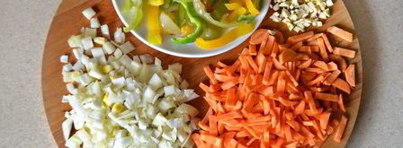 рулеты из хека на овощной подушке. Шаг 4