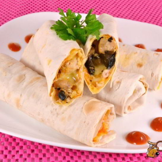 Рецепт рулетов из лаваша с курицей, грибами и сыром в микроволновке