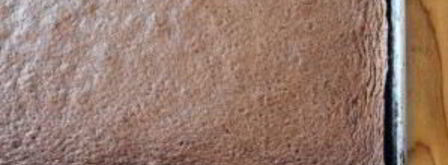 шоколадный рулет со взбитыми сливками. Шаг 7