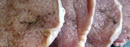 свиные рулетики с грибами под брусничным соусом. Шаг 2