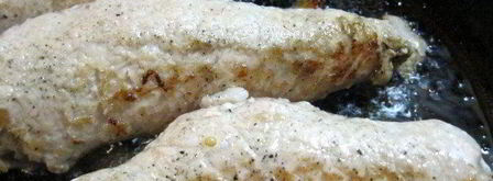 свиные рулетики с грибами под брусничным соусом. Шаг 5