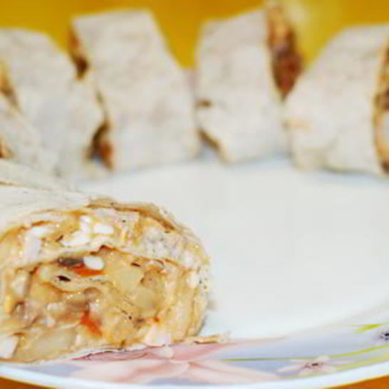 Рецепт теплых рулетиков с мясом и грибами