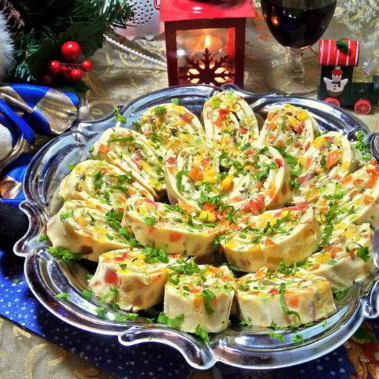 Рецепт яичного рулета с сыром мозаика