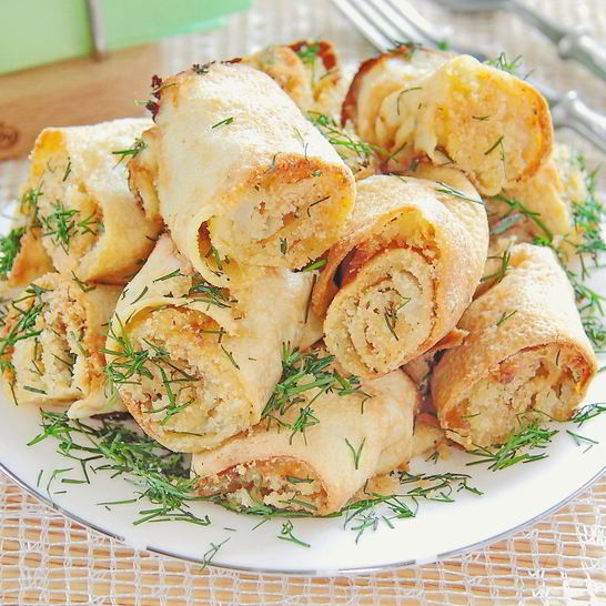 Рецепт яичных рулетиков с капустой