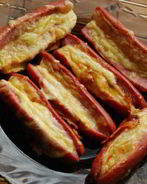 Сосиски, запеченные с сыром