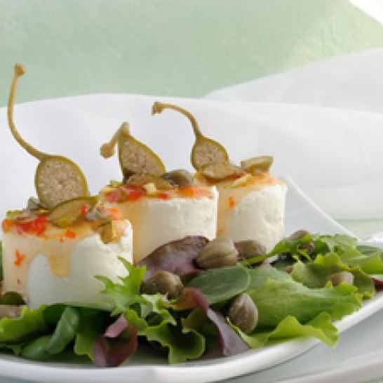 Рецепт сыра и каперсы с кисло-сладким соусом и фисташками