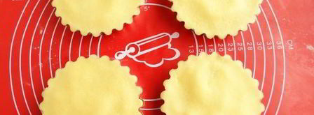 песочные тарталетки с пудингом и сливой. Шаг 14