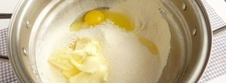 песочные тарталетки с пудингом и сливой. Шаг 4