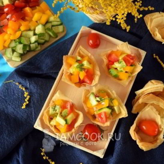 Рецепт тарталеток из теста фило с салатом