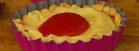 тарталетки с белым шоколадом и клубникой. Шаг 8